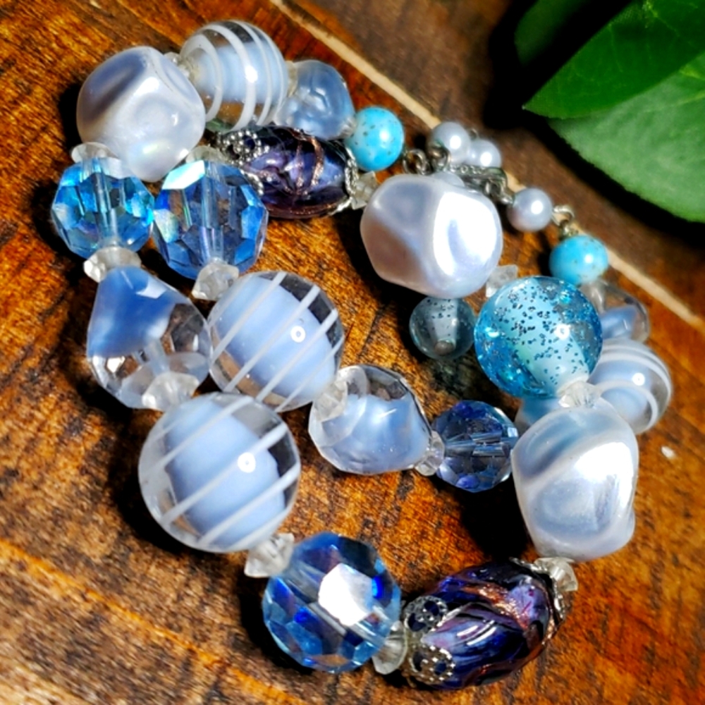 Lovely Estate Coro Blue Art Glass Venetian Crystal Bead Choker Necklace